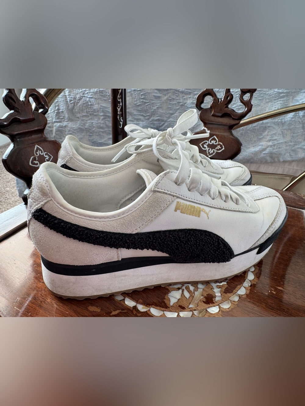 Puma White Sneakers with Black Suede Formstrip